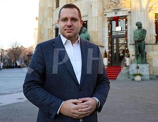 КОВАЧЕВИЋ: ВРХУНАЦ ЛИЦЕМЈЕРЈА ЈЕ КАДА ЕУ КАЖЕ ДА БиХ СА ОХР-ом НЕ МОЖЕ У ЕУ, А ИСТОВРЕМЕНО ТРАЖИ ОСТАНАК ОХР-а
