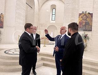 КОКАНОВИЋ ПОСЈЕTИО САБОРНУ ЦРКВУ И "ПРОСВЈЕTИНУ" ШКОЛУ У МОСТАРУ