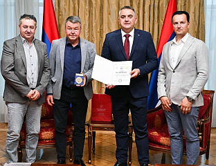 ПРЕМИЈЕР СА ЧЛАНОВИМА КИНОЛОШКОГ САВЕЗА
