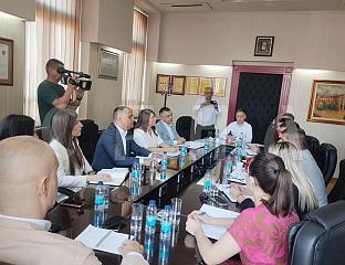 КУЗМИЋ: СЛИЈЕДИ УБРЗАНО РЈЕШАВАЊЕ ПРОБЛЕМА ЗА НАСТАВАК ИЗГРАДЊЕ ДРИНСКОГ НАСИПА