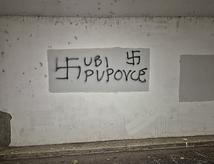 ОСВАНУО ГРАФИТ "УБИЈ ПУПОВЦЕ" НА НОВОМ ЗАГРЕБУ