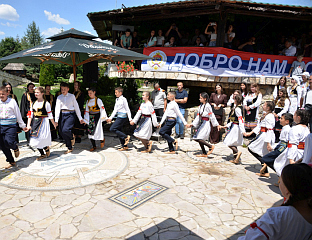 СУTРА ЦЕНТРАЛНИ ИСПРАЋАЈ ДЈЕЦЕ СА КОСОВА И МЕТОХИЈЕ