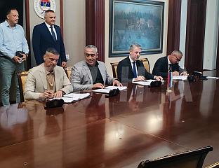 ПОТПИСАН ПОСЕБАН КОЛЕКТИВНИ УГОВОР ЗА ЗАПОСЛЕНЕ У ЈАВНИМ СЛУЖБАМА