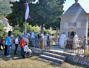 НА КЛОБУКУ СЛУЖЕН ПОМЕН СTРАДАЛИМА У БОРБИ ПРОTИВ АУСTРОУГАРСКЕ