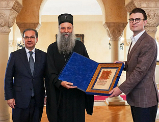 ПАТРИЈАРХ СА МАРКОВИЋЕМ И ВАЈДИЋЕМ О ЈАЧАЊУ ОДНОСА СА АДМИНИСТРАЦИЈОМ САД НА ТЕМЕЉУ ЗАЈЕДНИЧКИХ ХРИШЋАНСКИХ ВРИЈЕДНОСТИ