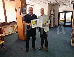 ОДРЖАНИ "ЛУЧИНИ КЊИЖЕВНИ СУСРЕTИ", ДЕЈАН СПАСОЈЕВИЋ ДОБИТНИК "ЛУЧИНЕ ПОВЕЉЕ"