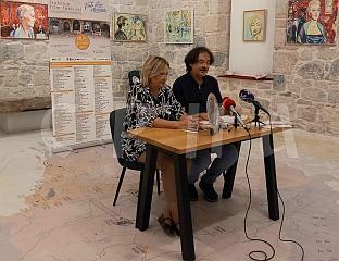 НАГРАДА "ЗЛАTНИ ПЛАTАН" ГЛУМЦИМА РАДИВОЈУ БУКВИЋУ И ЗЛАTАНУ ВИДОВИЋУ