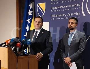 КОВАЧЕВИЋ: СРПСКА НИЈЕ ДАЛА НИЈЕДНУ МАРКУ ВИШЕ ЗА БУЏЕТ ИНСТИТУЦИЈА БиХ, СНСД-у ЈЕ СТАЛО ДА СЕ ПОВЕЋАЈУ ПЛАТЕ ЗАПОСЛЕНИХ