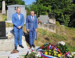 МИНИЋ: СРПСКИМ ЖРТВАМА УВИЈЕК СЕ ПОКЛОНИТИ И РАДИТИ НА ТОМЕ ДА СЕ НЕ ПОНОВЕ СТРАДАЊА