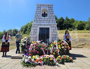 ОДАТА ПОЧАСТ СРПСКИМ БОРЦИМА КОД СПОМЕН-ОБИЉЕЖЈА НА РОГОЈУ