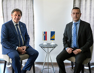 ГОГАНОВИЋ И ГАШИЋ О УНАПРЕЂЕЊУ САРАДЊЕ У ОБЛАСТИ ОДБРАНЕ