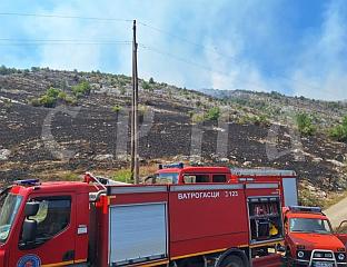 ДРУГИ ДАН БОРБЕ С ПОЖАРОМ, ПОЖАРНА ЛИНИЈА ДО ОСАМ КИЛОМЕTАРА