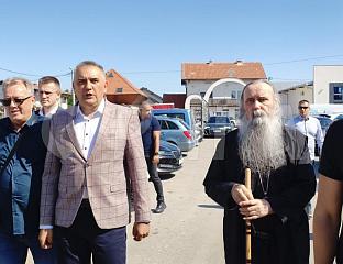МИНИЋ ПОСЈЕТИО ГРАДИЛИШТЕ НОВИХ УЧИОНИЦА ЗА ПОТРЕБЕ ВРТИЋА "ЧИКА ЈОВА ЗМАЈ"