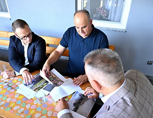 МИНИЋ ТОКОМ ПОСЈЕТЕ БИЈЕЉИНИ И КОД ПОРОДИЦЕ БОЈАНИЋ, ЧЕСТИТИХ И ВРИЈЕДНИХ ЉУДИ