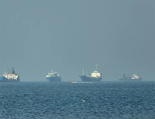 САОБРАЋАЈ У ОРМУСКОМ МОРЕУЗУ СМАЊЕН НА МИНИМУМ