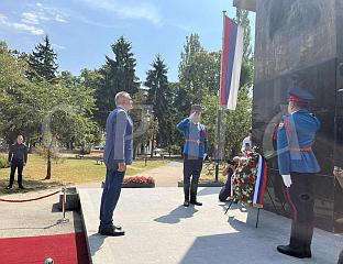 ОДАВАЊЕМ ПОЧАСТИ ПОГИНУЛИМ СРПСКИМ БОРЦИМА МИНИЋ ЗАПОЧЕО ПОСЈЕТУ ПРИЈЕДОРУ