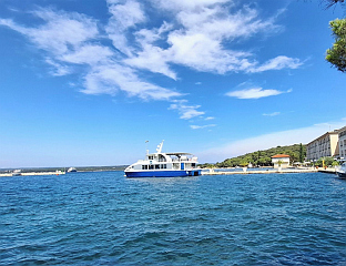ЛАЖНО ПРЕДСТАВИЛИ ПЛОВИЛО КАО БРОД ХРВАТСКЕ РАТНЕ МОРНАРИЦЕ И УПЛОВИЛИ У ШТИЋЕНО ПОДРУЧЈЕ