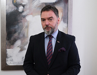 KOŠARAC: EU PRESSURE ON CARRIERS IS UNACCEPTABLE