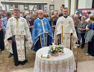СЛУЖЕН МОЛЕБАН ЗА ГЕНЕРАЛА РАТКА МЛАДИЋА