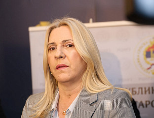 POLITICIANS SHOULD BE AWARE OF WHAT SRPSKA NEEDS, RATHER THAN STAGING PERFORMANCES
