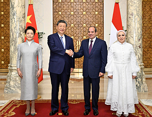 XI JINPING MEETS EGYPTIAN PRESIDENT: THE TWO COUNTRIES MUST FIRMLY SUPPORT EACH OTHER