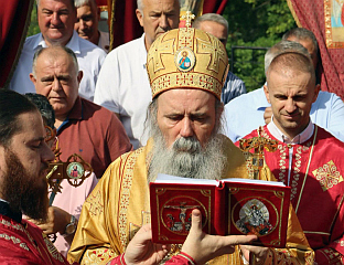 МИТРОПОЛИТ ФОТИЈЕ: ХРАМ ПРЕПОДОБНОГ СИСОЈА ВЕЛИКОГ УСКОРО ПОСТАЈЕ МАНАСТИР
