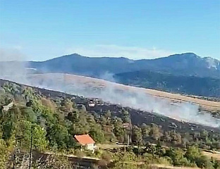 RUNIĆ: FIRE 800 METERS FROM HOMES, WIND HAMPERING FIREFIGHTING EFFORTS