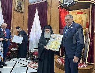 ДОДИК: ПОКЛОЊЕЊЕ СВЕТИЊАМА У ЈЕРУСАЛИМУ - ДУБОК СУСРЕТ СА ВЈЕРОМ И КОРИЈЕНИМА