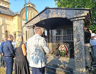 МИНИЋ И ЦВИЈАНОВИЋЕВА У ПОСЈЕТИ ХРАМУ У ПУШКОВЦУ
