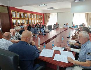 ИЗРАДИТИ МОНОГРАФИЈУ СЈЕЋАЊА НА НЕВИНО СУСПЕНДОВАНЕ ПОЛИЦАЈЦЕ