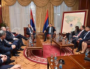 МИНИЋ СЕ САСТАО СА МАЦУТОМ