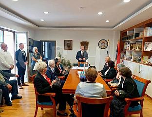 ПРИЈЕМ ЗА ОНЕ КОЈИ СУ РАДНИ ВИЈЕК ПРОВЕЛИ ДАЈУЋИ ДОПРИНОС ЛОКАЛНОЈ ЗАЈЕДНИЦИ