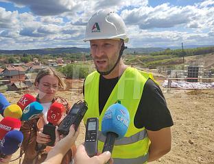 БОЛОБАН: НА ПЕТЉИ У КУЉАНИМА СЕДАМ ВИЈАДУКАТА