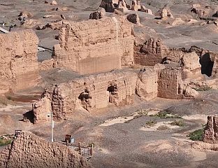 ЈУЖНИ СИНЂАНГ - ДОМ ДРЕВНИХ БУДИСТИЧКИХ ХРАМОВА