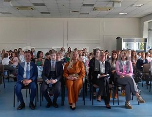 СВЕ ВИШЕ ГРАЂАНА У СРПСКОЈ ГОВОРИ ТРИ СТРАНА ЈЕЗИКА