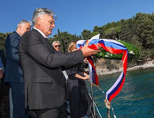 КАРАН: ПЛАВА ГРОБНИЦА ОСТАЈЕ ЗАВЈЕТ УРЕЗАН У КОЛЕКТИВНО ПАМЋЕЊЕ СРБА