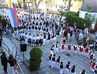 НА ПРВОЈ ДЈЕЧИЈОЈ СМОТРИ ФОЛКЛОРНОГ СТВАРАЛАШТВА ВИШЕ ОД 300 УЧЕСНИКА