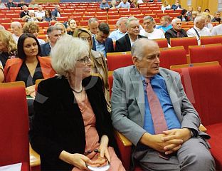 ИДДО НЕТАНYАХУ: БИЈЕЛЈИНА ТХЕ МОСТ ЕМОТИОНАЛ БООК ПРЕСЕНТАТИОН СО ФАР