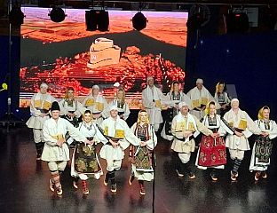 АНСАМБЛ "ВЕНАЦ" ПРЕДСТАВИО БОГАТО КУЛТУРНО НАСЉЕЂЕ