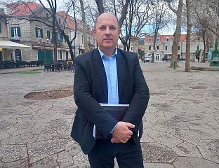 ПЕТРОВИЋ: ИЗБОРИ ВАЖНИ ЗА БУДУЋНОСТ И СТАБИЛНОСТ