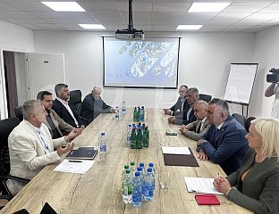 МИНИЋ СА РУКОВОДСТВОМ ФИРМЕ "ПАСС"