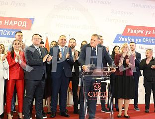ЛУКИЋ: ИНТЕРНАТИОНАЛ ЦОММУНИТY'С АТТЕМПТ ХАС ФАИЛЕД, ПЕОПЛЕ ЕЛЕЦТЕД СНСД
