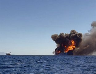 ДРОНОВИ ПОГОДИЛИ ДВА ТРГОВАЧКА ПЛОВИЛА У ЦРНОМ МОРУ