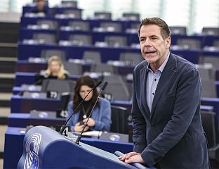 ВИЛИМСКИ: И "ТИТАНИК" ЈЕ БИО НА СИГУРНИЈЕМ КУРСУ ОД ЕВРОПСКЕ УНИЈЕ