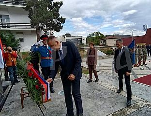 ПОЛОЖЕНИ ВИЈЕНЦИ КОД ЦЕНТРАЛНОГ СПОМЕН-ОБИЉЕЖЈА ПОГИНУЛИМ БОРЦИМА