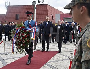 МИНИЋ: СЈЕЋАМО СЕ 2.214 УБИЈЕНИХ СРБА У АГРЕСИЈИ НА ЗАПАДНОКРАЈИШКЕ ОПШТИНЕ
