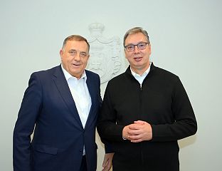 ВУЧИЋ: ХВАЛА ДОДИКУ ЗА СВЕ ЗАЈЕДНИЧКЕ ГОДИНЕ БОРБЕ ЗА СРБИЈУ И СРПСКУ
