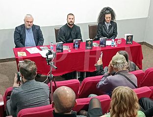 ПРЕДСТАВЉЕНА КЊИГА "ПОУКЕ ЉУБАВИ ЗА ЖИВОТ ВЕЧНИ" ЂАКОНА АЛЕКСАНДРА ЦИГАНОВИЋА