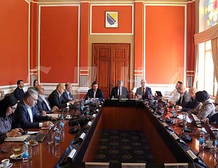 ЗА ПОЉОПРИВРЕДНЕ ПОДСTИЦАЈЕ ДОДАTНИХ 11 МИЛИОНА КМ