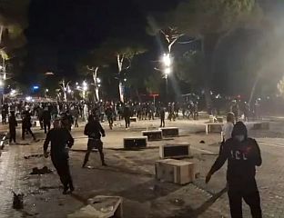 ХОСПИТАЛИЗОВАНО 26 ОСОБА ПОВРИЈЕЂЕНИХ ТОКОМ ПРОТЕСТА
